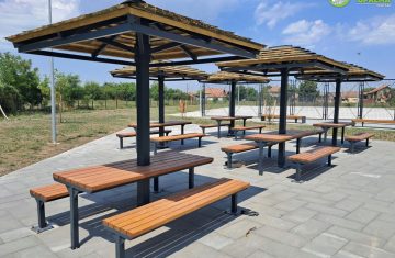 natkriveni izletnički set