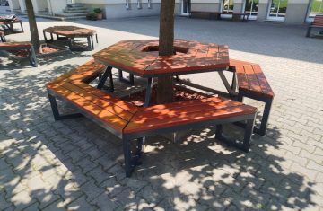urbani mobilijar oko drveta